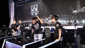 BLG战队3-1逆袭IG，电竞圈格局剧变常规赛新霸主诞生